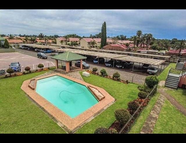 2 BEDROOM TOWNHOUSE FOR SALE IN GLEN MARAIS